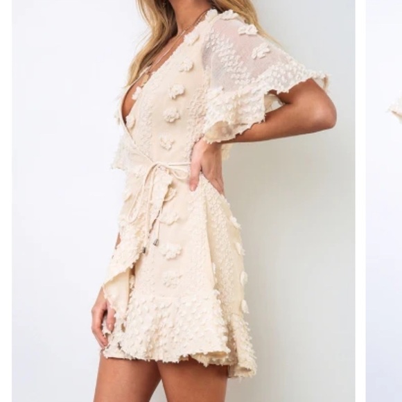 SOUTHERN FRIED CHICS Chasing Memories Dress Wraparound Floral Appliqués Ivory XS - Picture 3 of 13